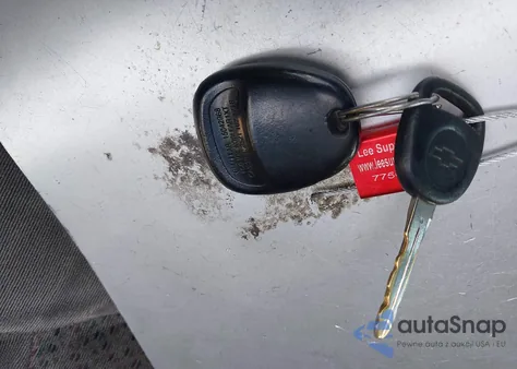 2002 Chevrolet Tahoe Ls z USA, uszkodzony, nr VIN 1GNEC13T02R215196